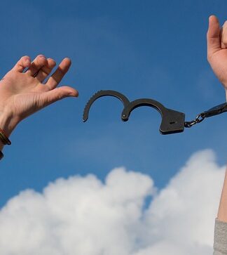 Co to jest uzależnienie krzyżowe?