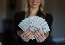 Ile trzeba zarabiać żeby mieć 5000 emerytury?
