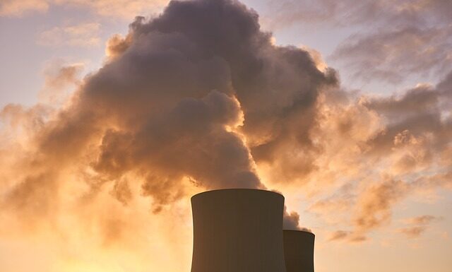 Jakie są plusy i minusy elektrowni wodnej?